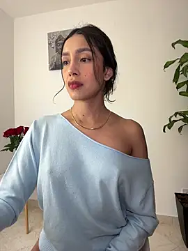 SelenaStone online show from October 1, 2025, 9:21 pm