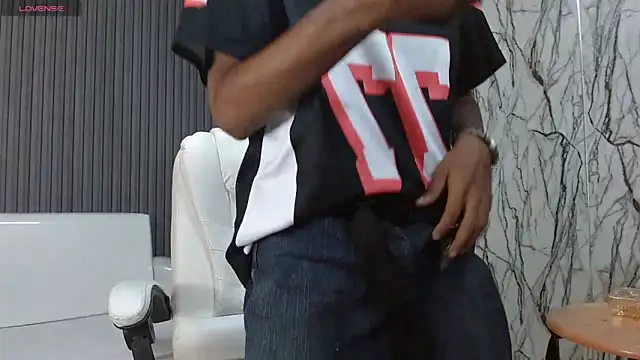 ManSant online show from October 21, 2025, 3:02 pm