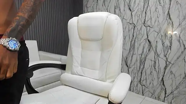 ManSant online show from November 17, 2025, 2:56 pm