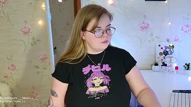 sinnamon  online show from December 5, 2025, 12:36 pm