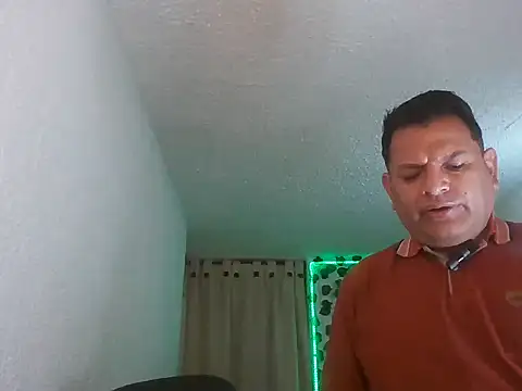 SexDiffrent online show from May 6, 2026, 9:20 pm
