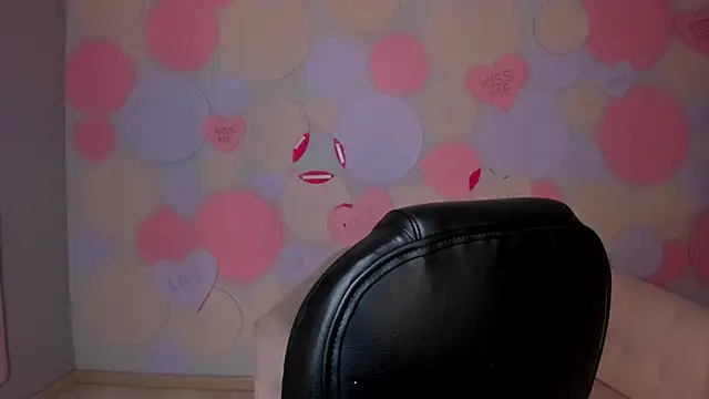 DannaGibbs online show from December 13, 2024, 3:16 am