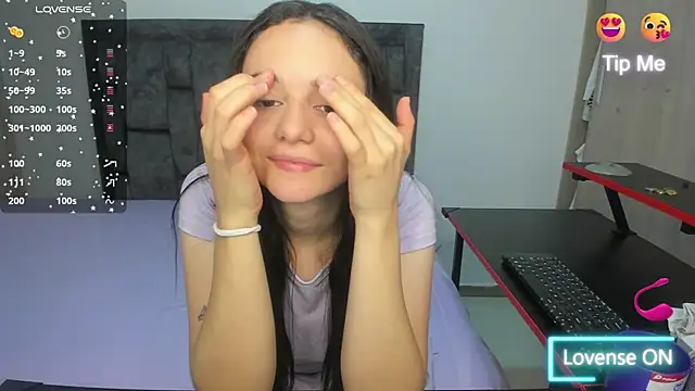 Snapshot of lucia_s1 chatting on October 3, 2025, 2:14 pm lucia s1 online show from October 3, 2025, 2:14 pm