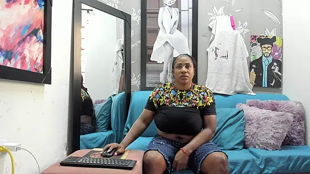 Snapshot of Karen_Bis chatting on January 14, 2026, 8:58 pm Karen Bis online show from January 14, 2026, 8:58 pm