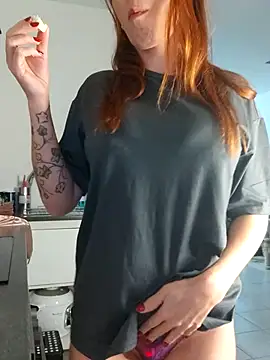 clara-francaise online show from October 28, 2025, 6:54 pm