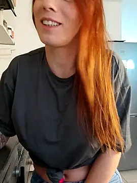 clara-francaise online show from November 19, 2025, 3:34 pm