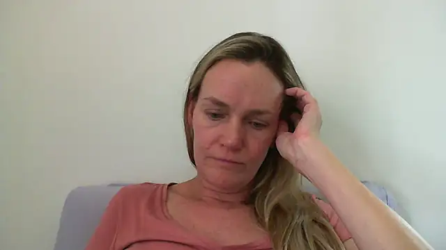 Snapshot of Annylove1 chatting on January 27, 2025, 5:15 pm Annylove1 online show from January 27, 2025, 5:15 pm