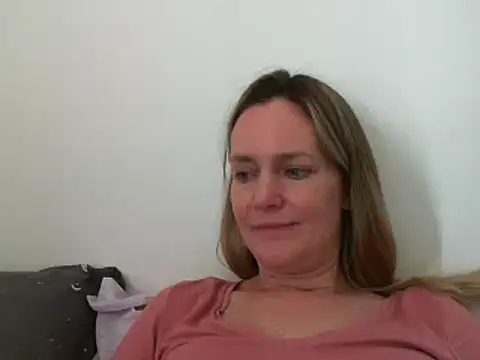 Snapshot of Annylove1 chatting on February 12, 2025, 12:44 pm Annylove1 online show from February 12, 2025, 12:44 pm