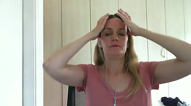 Snapshot of Annylove1 chatting on February 13, 2025, 10:55 am Annylove1 online show from February 13, 2025, 10:55 am