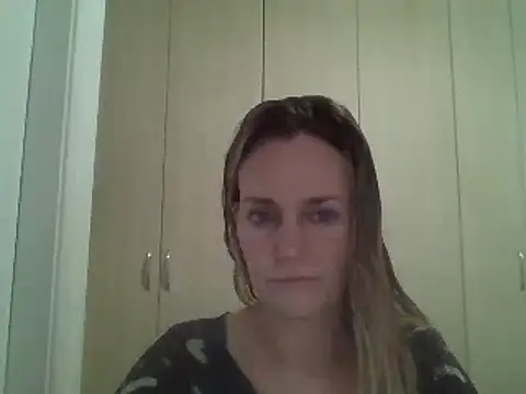 Snapshot of Annylove1 chatting on February 27, 2025, 10:20 pm Annylove1 online show from February 27, 2025, 10:20 pm