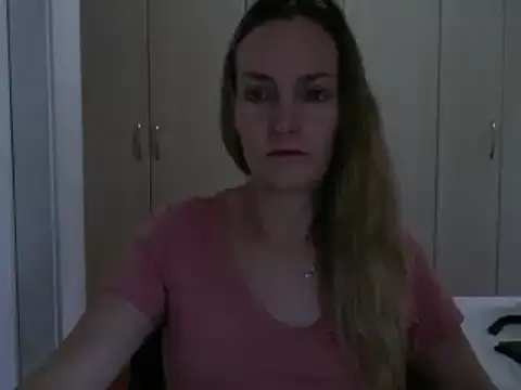 Snapshot of Annylove1 chatting on March 10, 2025, 9:21 am Annylove1 online show from March 10, 2025, 9:21 am