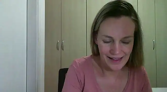 Snapshot of Annylove1 chatting on March 11, 2025, 6:08 pm Annylove1 online show from March 11, 2025, 6:08 pm