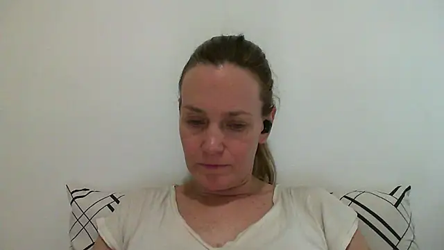 Snapshot of Annylove1 chatting on March 17, 2025, 9:45 pm Annylove1 online show from March 17, 2025, 9:45 pm