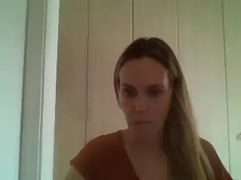 Snapshot of Annylove1 chatting on March 19, 2025, 5:06 pm Annylove1 online show from March 19, 2025, 5:06 pm