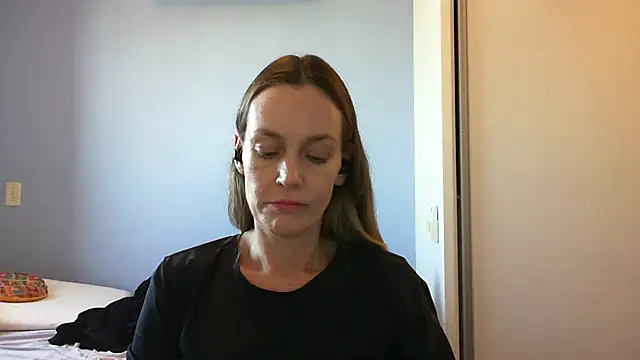 Snapshot of Annylove1 chatting on September 12, 2025, 11:54 am Annylove1 online show from September 12, 2025, 11:54 am