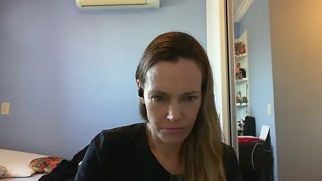 Snapshot of Annylove1 chatting on September 19, 2025, 11:00 am Annylove1 online show from September 19, 2025, 11:00 am