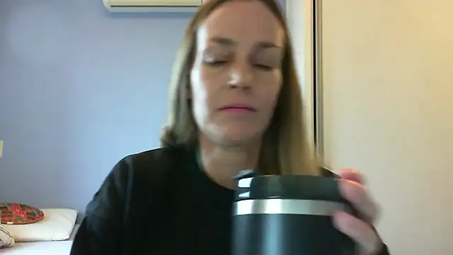 Snapshot of Annylove1 chatting on September 26, 2025, 11:03 am Annylove1 online show from September 26, 2025, 11:03 am