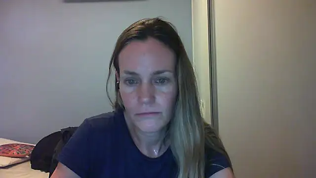 Snapshot of Annylove1 chatting on October 6, 2025, 1:03 am Annylove1 online show from October 6, 2025, 1:03 am