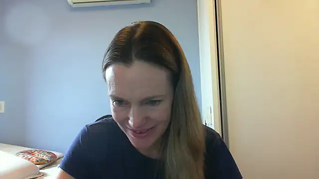 Snapshot of Annylove1 chatting on October 7, 2025, 10:56 am Annylove1 online show from October 7, 2025, 10:56 am