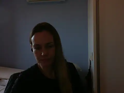 Snapshot of Annylove1 chatting on October 16, 2025, 11:00 am Annylove1 online show from October 16, 2025, 11:00 am