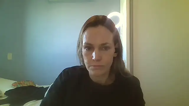 Snapshot of Annylove1 chatting on October 23, 2025, 10:47 am Annylove1 online show from October 23, 2025, 10:47 am