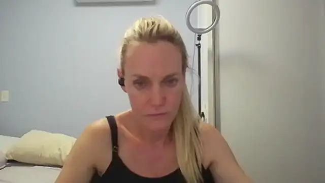 Annylove1 online show from January 11, 2026, 12:26 am