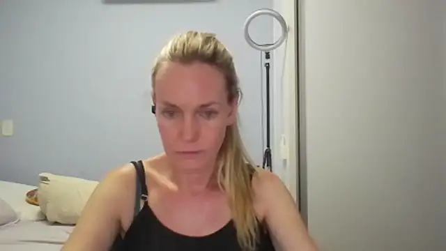 Annylove1 online show from January 12, 2026, 12:27 am