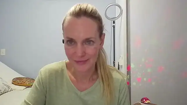 Annylove1 online show from February 22, 2026, 1:18 am