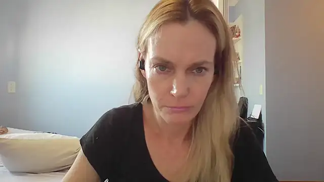 Annylove1 online show from March 20, 2026, 11:59 am