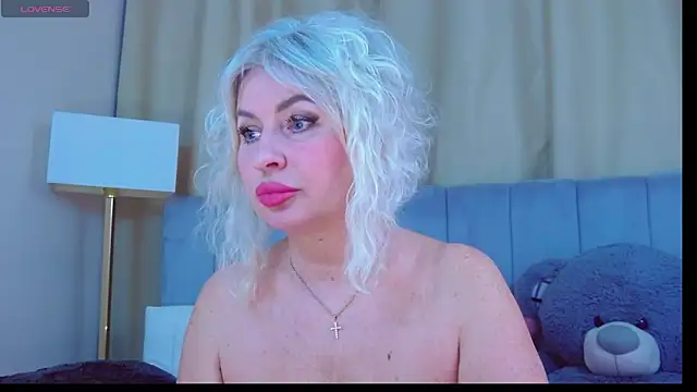 Barbie Blond  online show from March 29, 2026, 6:02 am