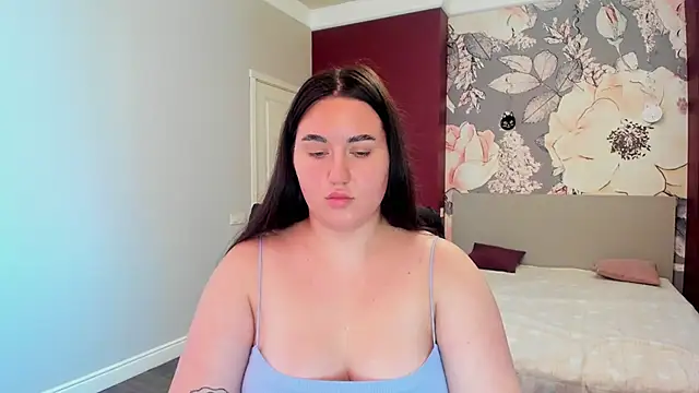 Roxie Bradley online show from November 14, 2025, 7:51 am