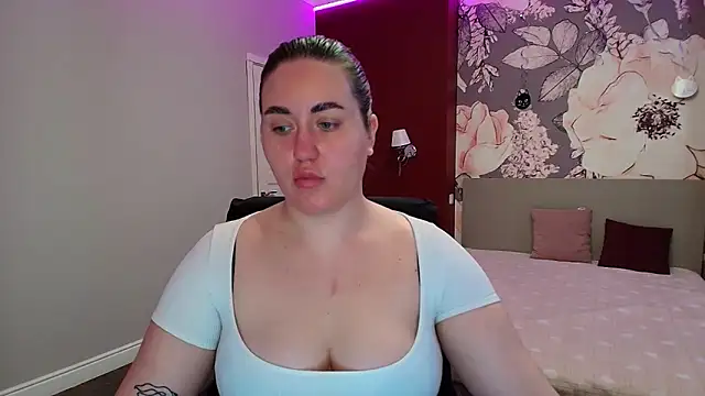 Roxie Bradley online show from March 28, 2026, 6:57 am