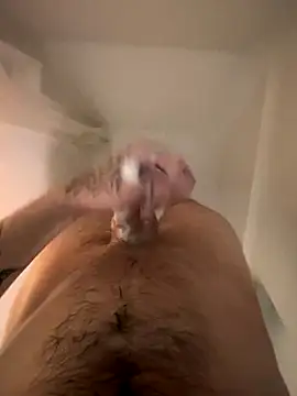 Snapshot of ThatTattooedGuy chatting on December 18, 2025, 4:40 am ThatTattooedGuy online show from December 18, 2025, 4:40 am