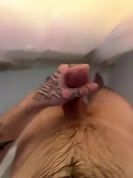 Snapshot of ThatTattooedGuy chatting on January 13, 2026, 4:29 am ThatTattooedGuy online show from January 13, 2026, 4:29 am