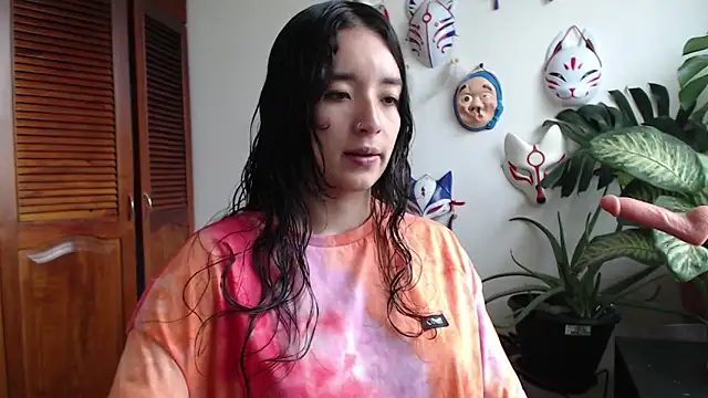 cat salo online show from January 3, 2025, 7:39 pm