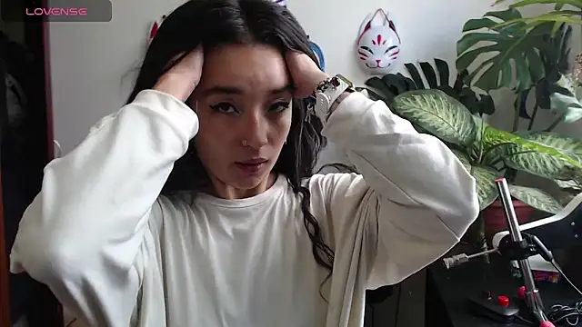 cat salo online show from January 10, 2025, 3:37 pm