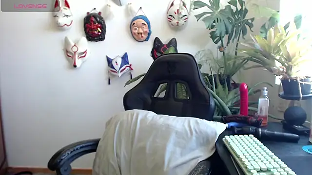 cat salo online show from February 27, 2026, 3:45 pm