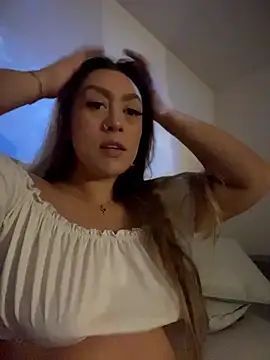 Im sophiie online show from April 11, 2026, 7:02 am