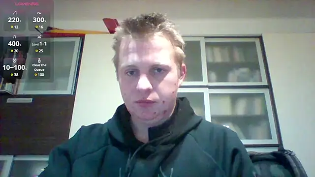 Snapshot of Matttthees chatting on December 31, 2024, 6:02 pm Matttthees online show from December 31, 2024, 6:02 pm