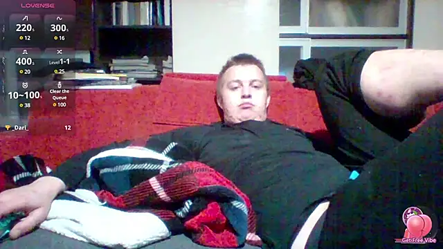 Snapshot of Matttthees chatting on January 1, 2025, 10:46 pm Matttthees online show from January 1, 2025, 10:46 pm