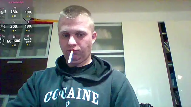 Snapshot of Matttthees chatting on January 26, 2025, 5:55 pm Matttthees online show from January 26, 2025, 5:55 pm