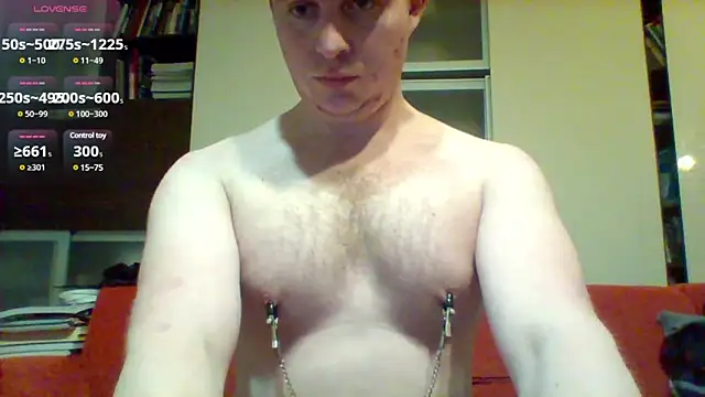 Snapshot of Matttthees chatting on February 6, 2025, 10:10 pm Matttthees online show from February 6, 2025, 10:10 pm