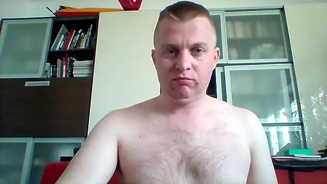 Snapshot of Matttthees chatting on March 10, 2025, 7:42 am Matttthees online show from March 10, 2025, 7:42 am