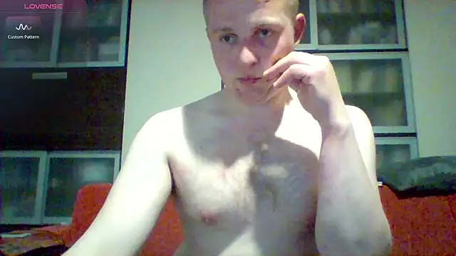 Snapshot of Matttthees chatting on March 22, 2025, 11:09 pm Matttthees online show from March 22, 2025, 11:09 pm