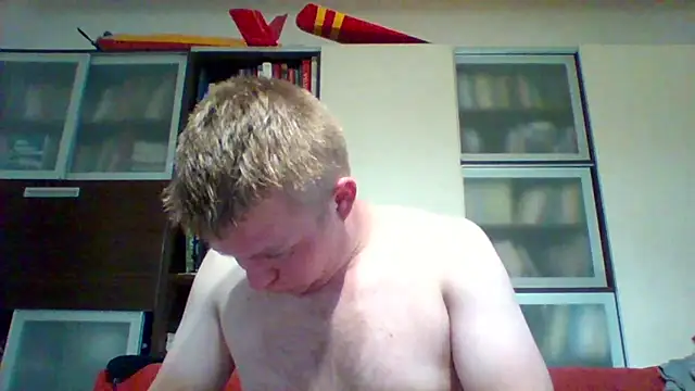 Snapshot of Matttthees chatting on September 15, 2025, 5:18 am Matttthees online show from September 15, 2025, 5:18 am