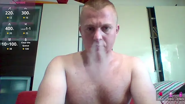 Snapshot of Matttthees chatting on September 30, 2025, 6:18 am Matttthees online show from September 30, 2025, 6:18 am