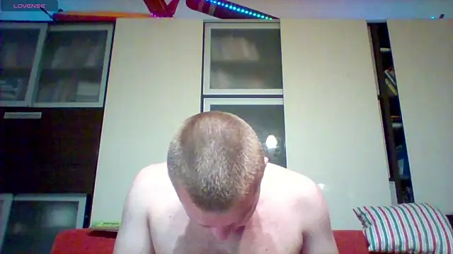 Snapshot of Matttthees chatting on October 2, 2025, 8:05 pm Matttthees online show from October 2, 2025, 8:05 pm