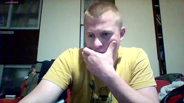 Snapshot of Matttthees chatting on October 8, 2025, 5:16 am Matttthees online show from October 8, 2025, 5:16 am