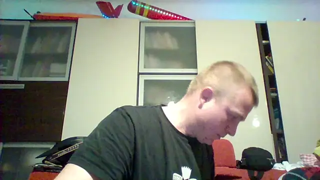 Snapshot of Matttthees chatting on October 12, 2025, 9:25 pm Matttthees online show from October 12, 2025, 9:25 pm