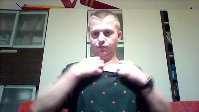 Snapshot of Matttthees chatting on October 15, 2025, 4:12 am Matttthees online show from October 15, 2025, 4:12 am